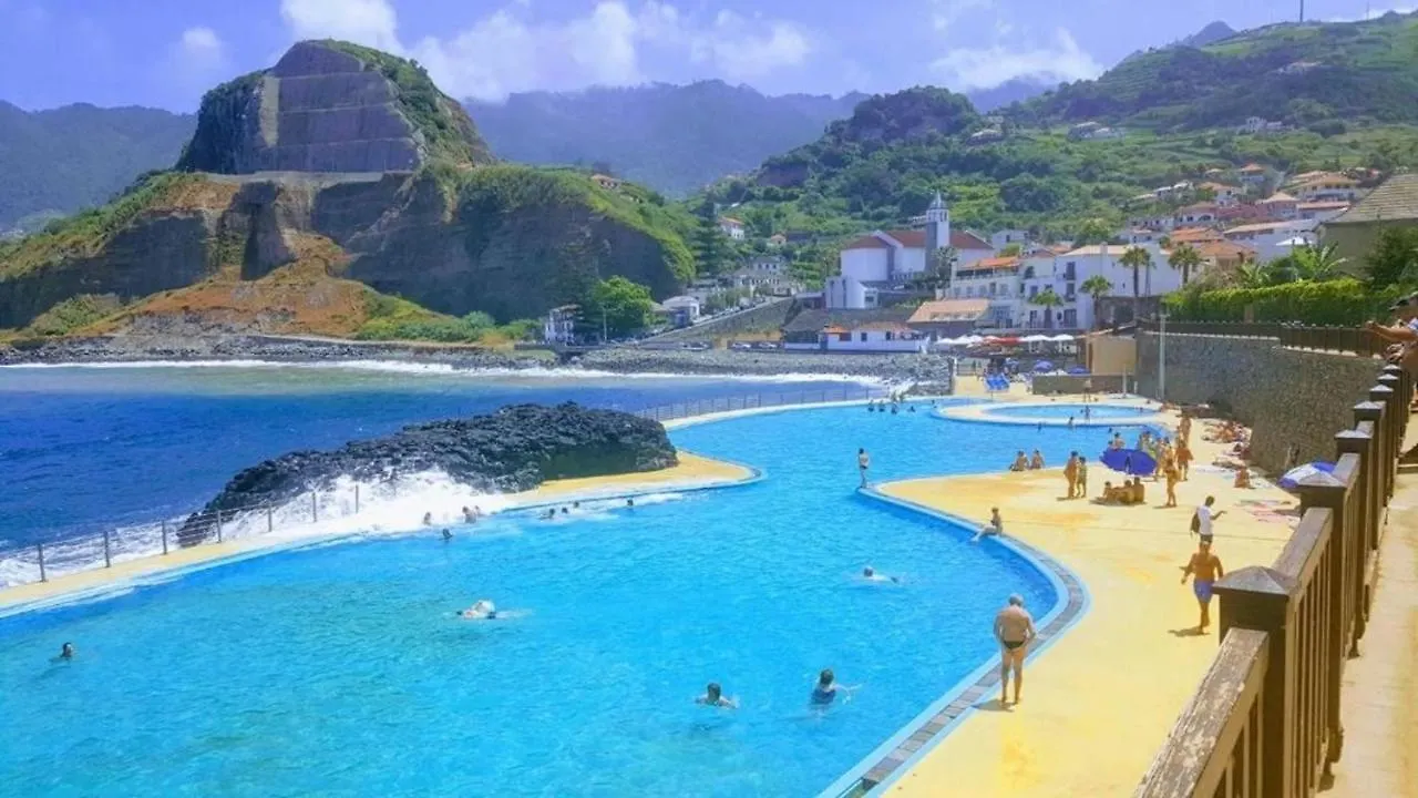 Mateus House - Porto Da Cruz Center Villa 0*,